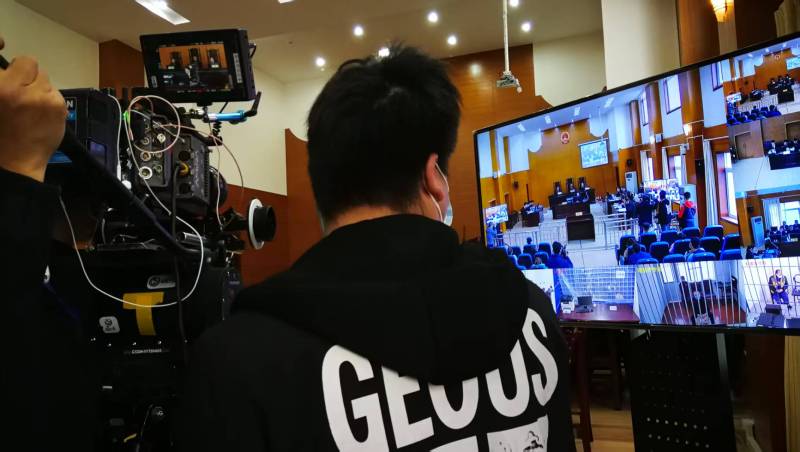 AI生成VS人工创意——崇川区广告片拍摄公司的技术浪漫主义实践